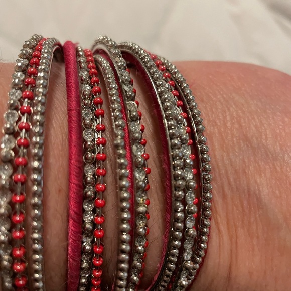 Bracelets - Picture 4 of 5